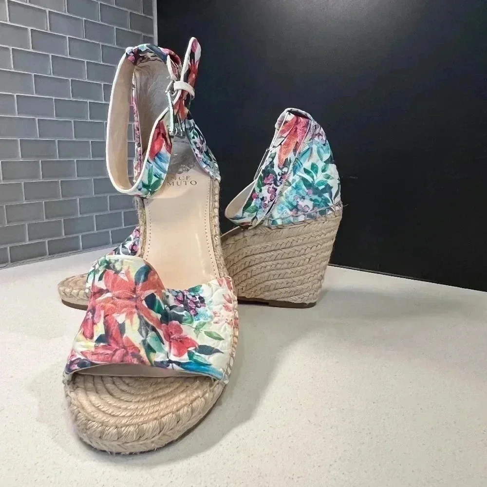 Vince Camuto Floral Wedge Heel Sandals Size 10